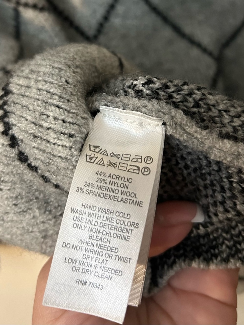 Christian Siriano Gray Argyle Merino Wool Blend Sweater Size M - Picture 3 of 3